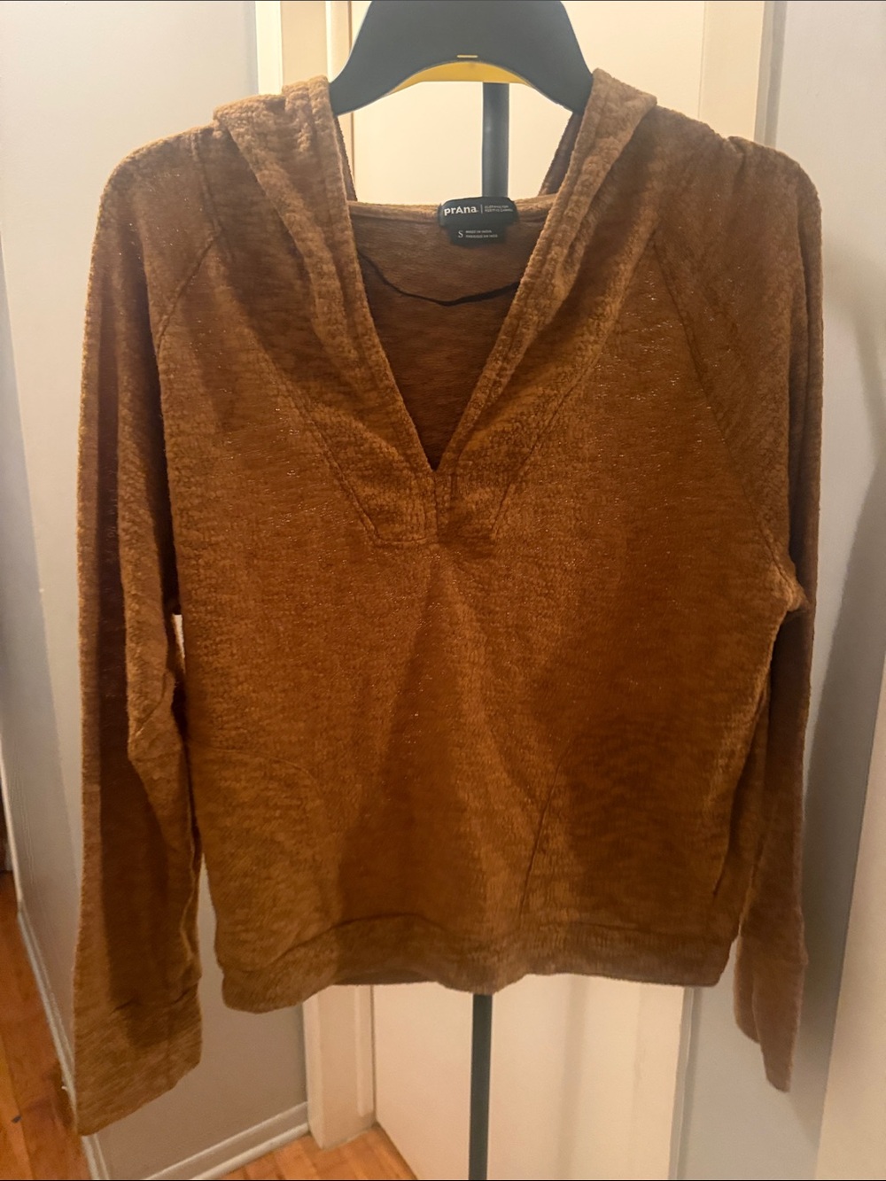 Prana soft thin V-Neck Hooded stretchy oversize Top - Rust color deep V Size S/M